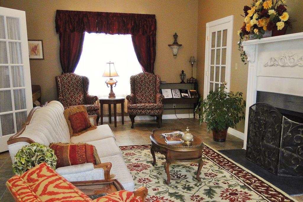 Hill House Bed And Breakfast Loretto Bagian luar foto