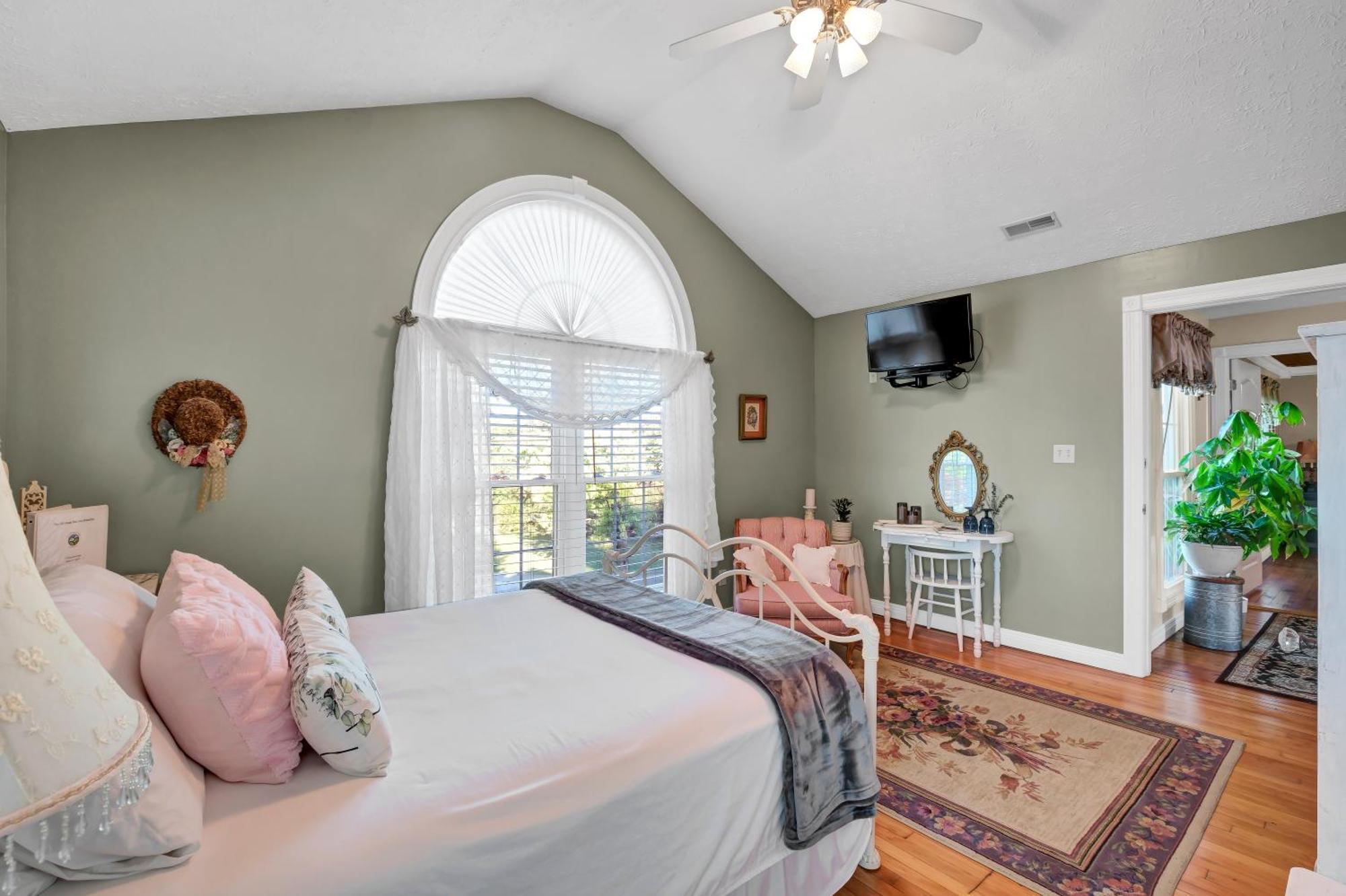Hill House Bed And Breakfast Loretto Bagian luar foto
