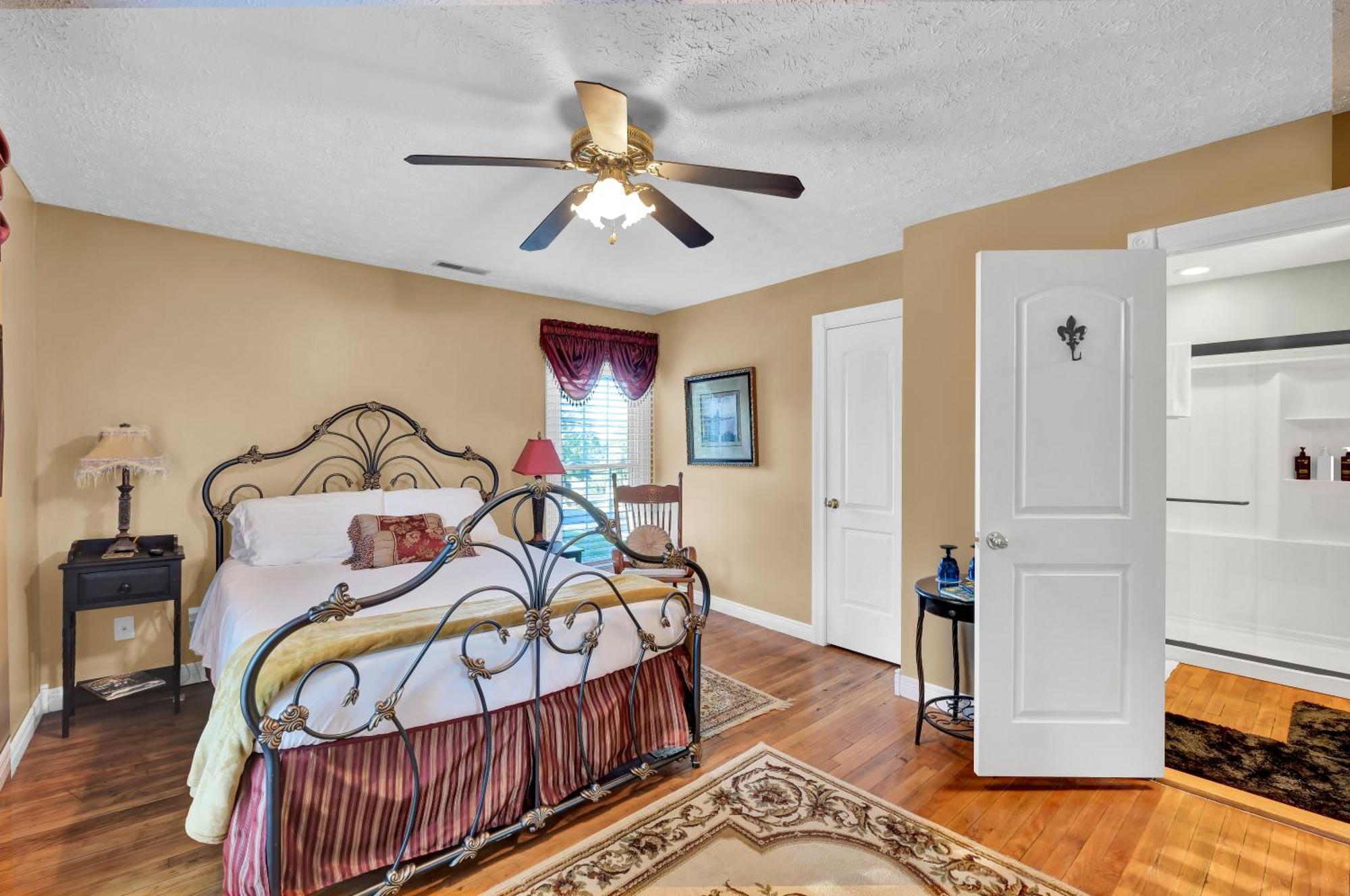 Hill House Bed And Breakfast Loretto Bagian luar foto