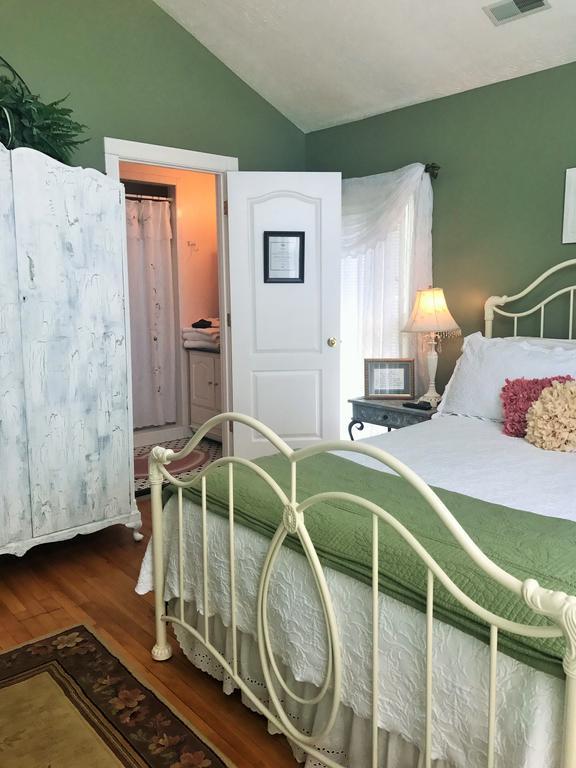Hill House Bed And Breakfast Loretto Bagian luar foto