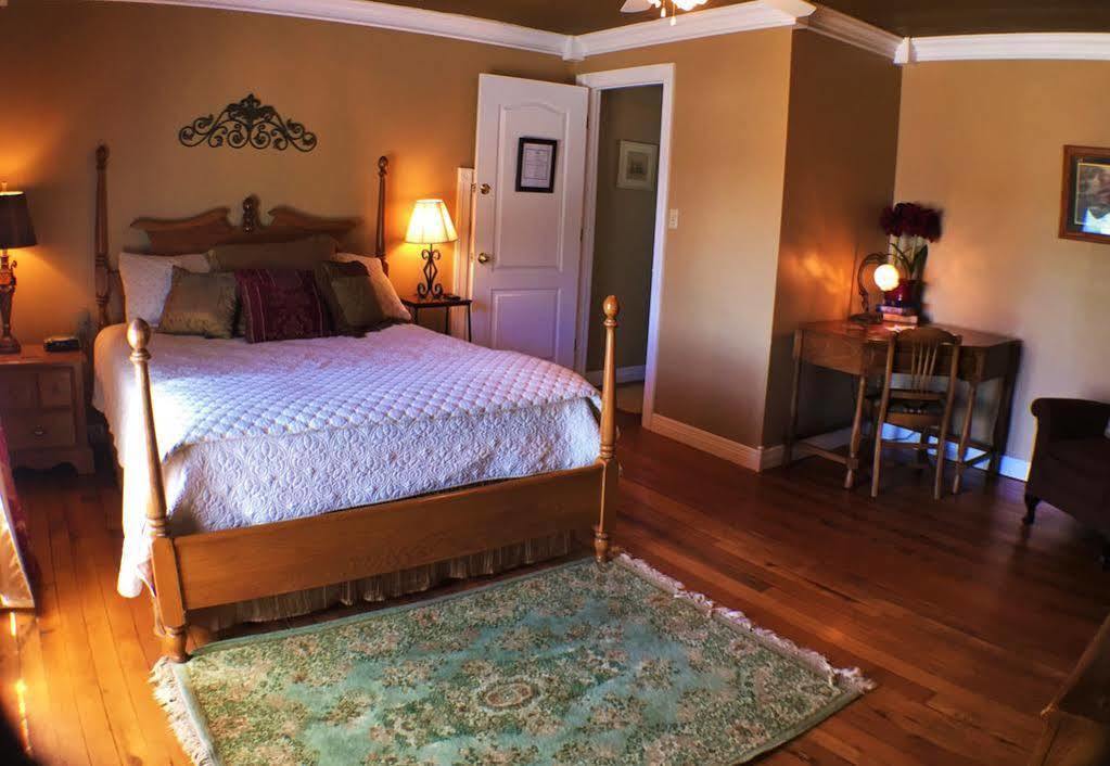 Hill House Bed And Breakfast Loretto Bagian luar foto