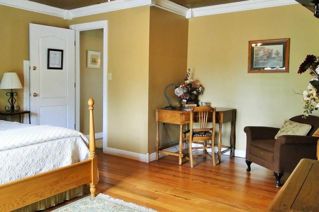 Hill House Bed And Breakfast Loretto Bagian luar foto